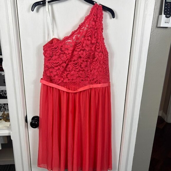 One-Shoulder Coral Lace & Mesh Dress | Bridesmaid or Cocktail Dress | Size 14 - Picture 2 of 9